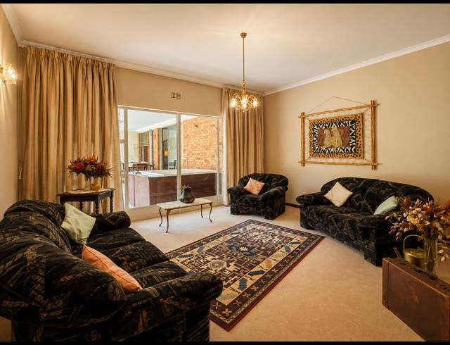 3 BEDROOM HOUSE FOR SALE IN THREE RIVERS EAST
